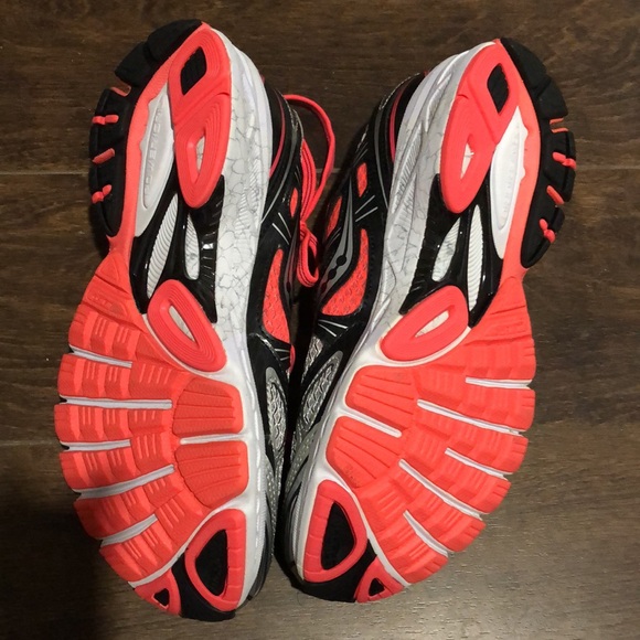 - Saucony Guide 7 NWOB - Picture 3 of 3